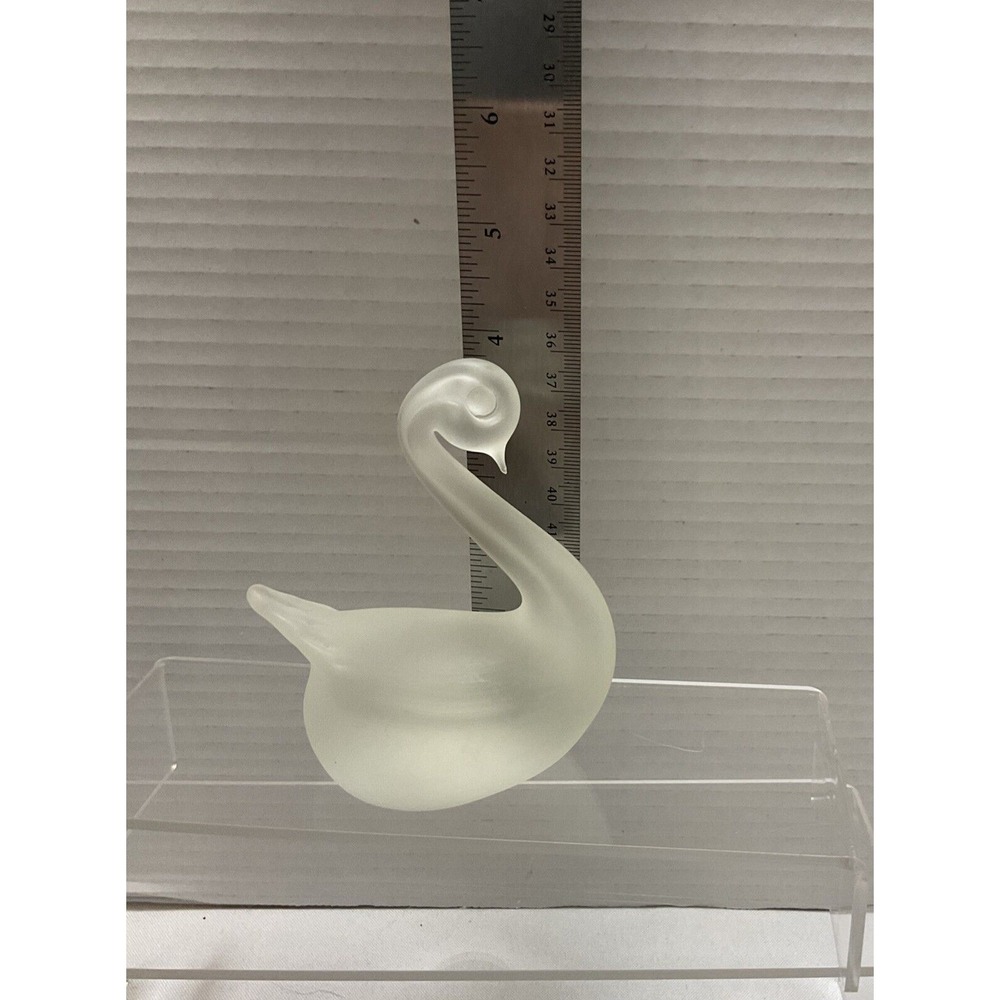 Vintage Titan Art Glass Frosted Swan Hand Blown Figurine Made In‎ USA - Picture 5 of 7